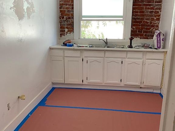 4th image of 1827 W Sunset Blvd APT 101