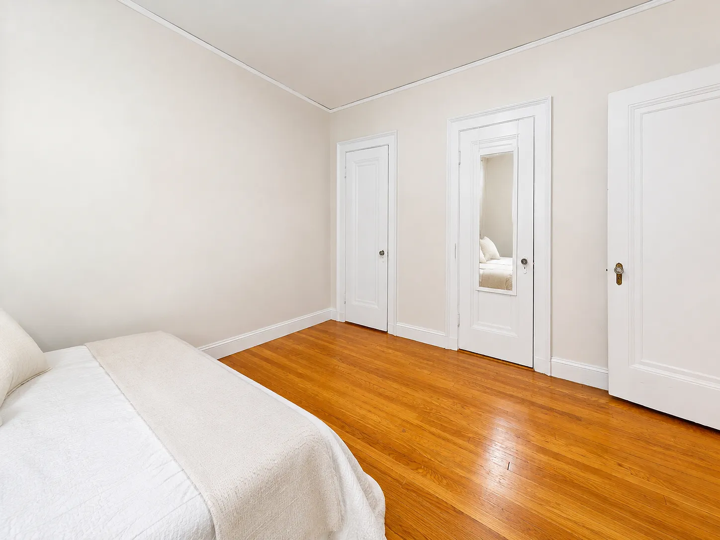 2 bed, 845 sqft, $3,000 — Photo 4