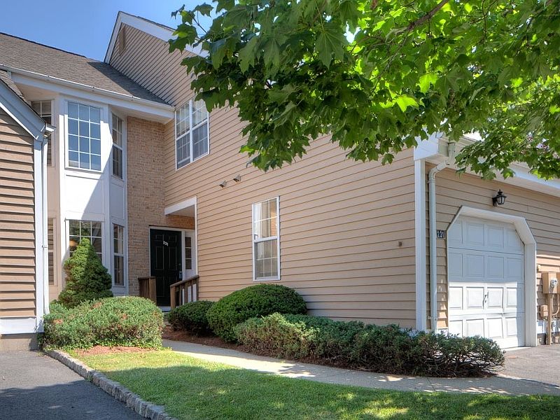 1st image of 231 Crescenzi Ct