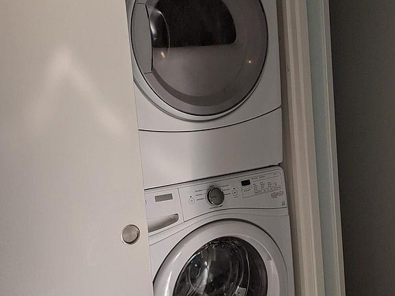 3rd image of 3341 Shadow Park Pl