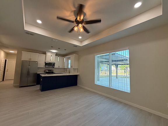 4th image of 3003 Carson St #D