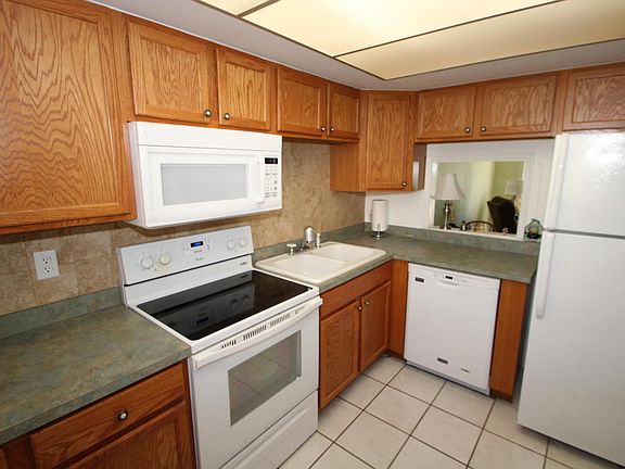 3rd image of 3150 N Harbor City Blvd APT 125