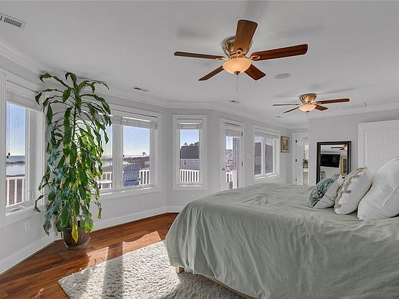 5th image of 27 Rileys Way