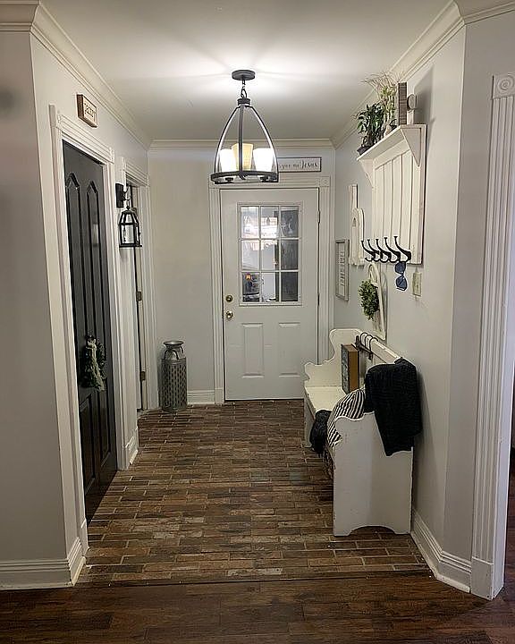 1st image of 96 Valhi Blvd