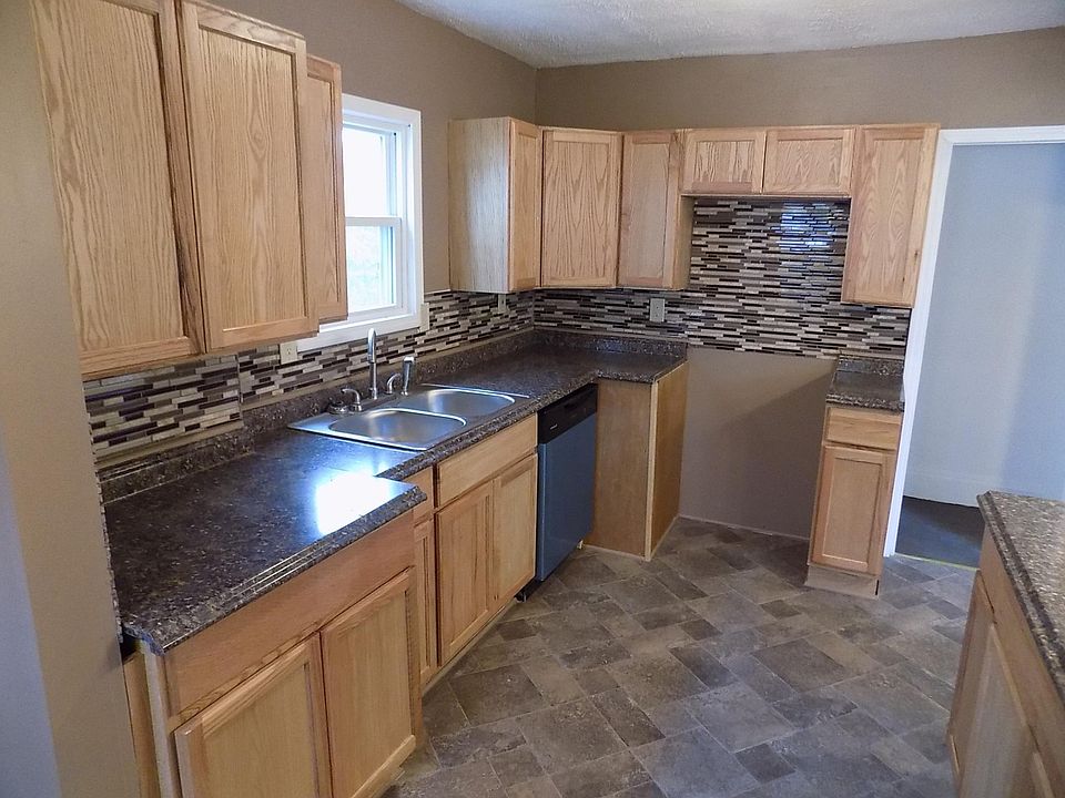1st image of 73 Palmetto Ave