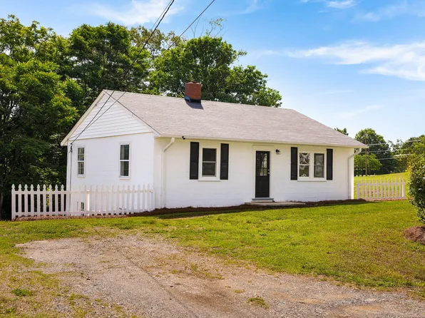 5225 Summit Dr, Kernersville, NC 27284