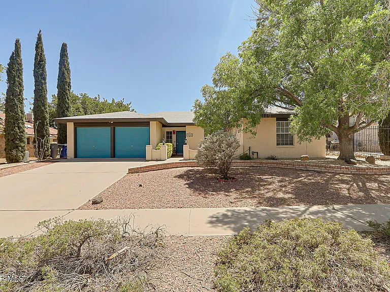 4348 Loma Hermosa Dr — Photo 1