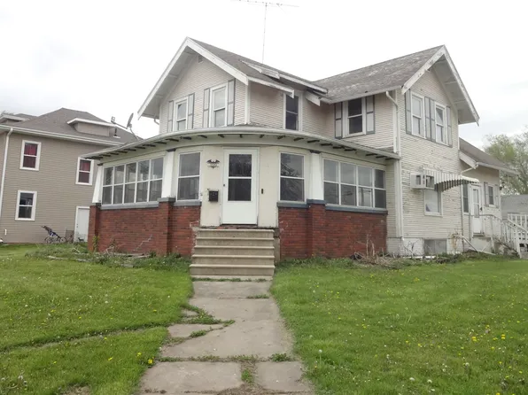 399 E Washington St, Marengo, IA 52301