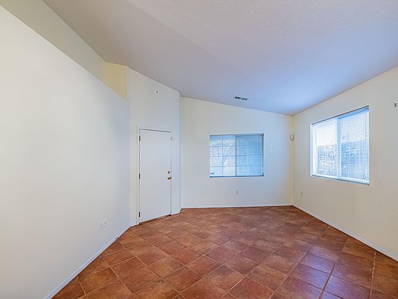 5th image of 5923 Cygnus Ave NW