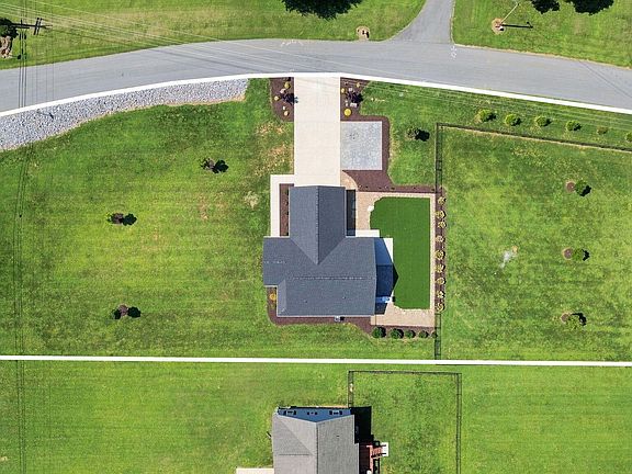 3rd image of 30 Alexander Ferry Ln