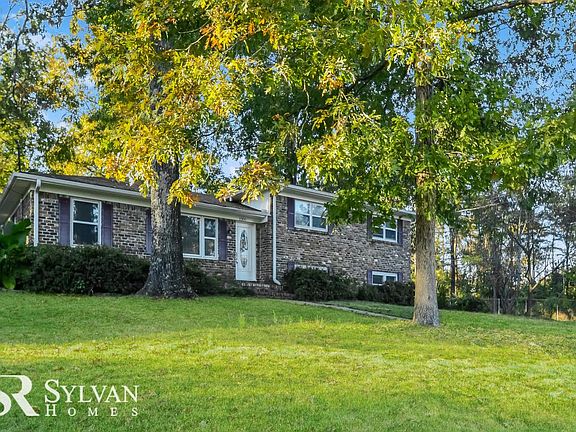 2nd image of 2300 Royal Knoll Ln