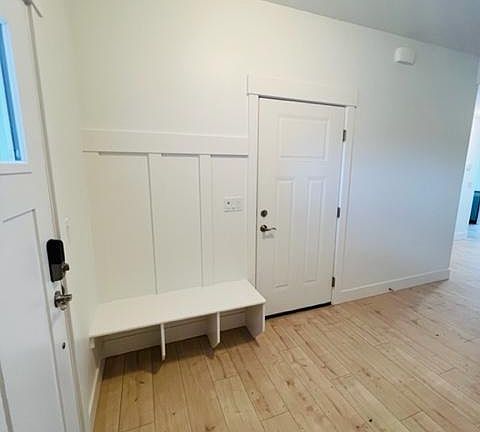 2nd image of 467 Huckleberry Ln