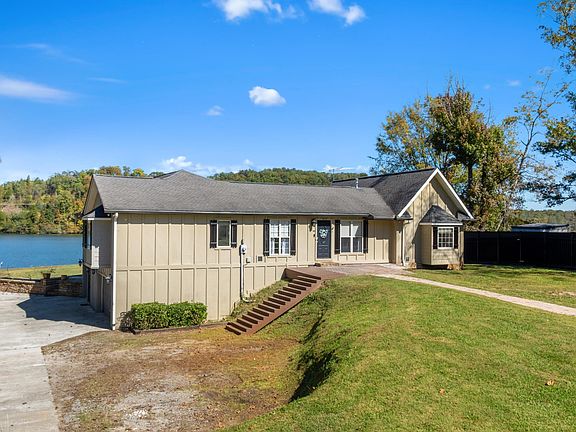 2nd image of 8115 River Dr