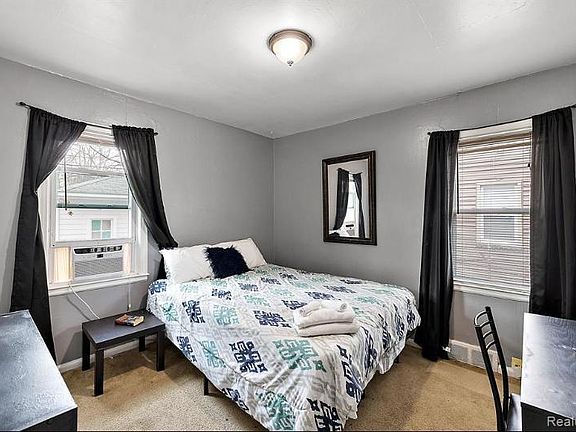 5th image of 24281 Parklawn St