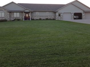 N9989 N Bluemound Rd, Mayville, WI 53050