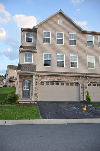 6200 Addison Dr Photo 1