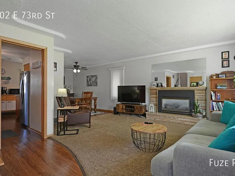 602 73rd St E — Photo 2