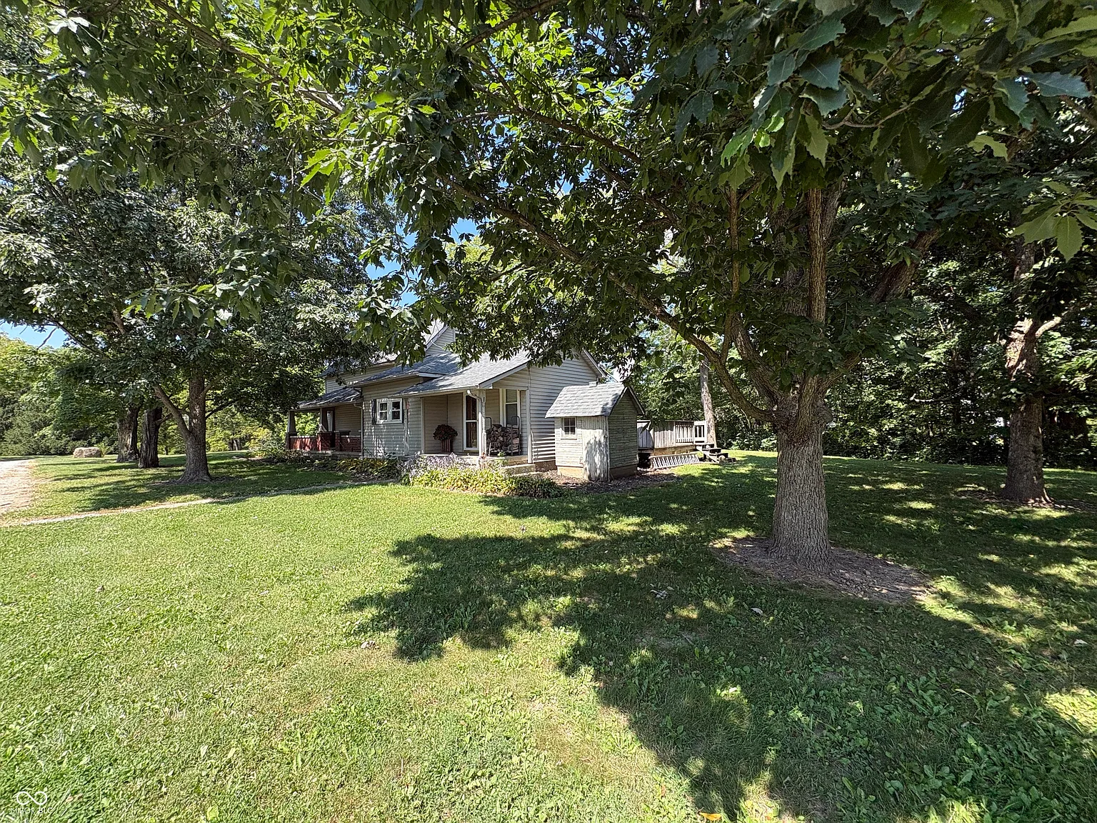 3 bed, 1.0 bath, 1439 sqft, $1,500 — Photo 3