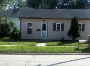 209 E Grove St, Maquoketa, IA 52060