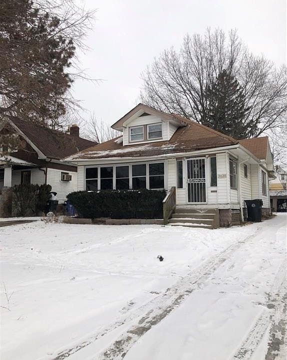 1st image of 3635 E 139th St