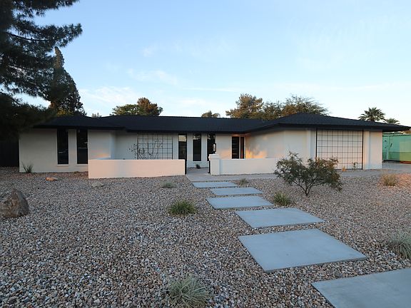 2nd image of 202 W Llano Dr