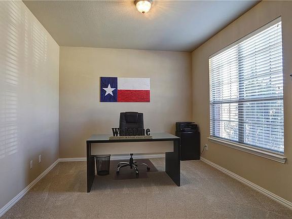 4th image of 6209 Flagstone Dr