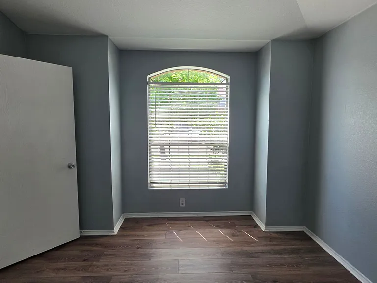 5820 Show Master Ln — Photo 23