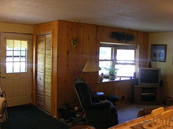 4th image of 4739 Pine Dr