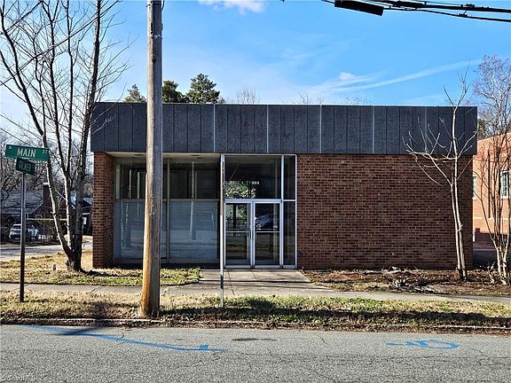 2nd image of 112 S Main St