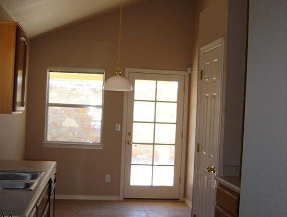 3rd image of 12324 Tierra Arena Dr