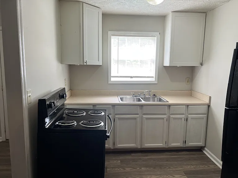 390 Cowan St #394 — Photo 10
