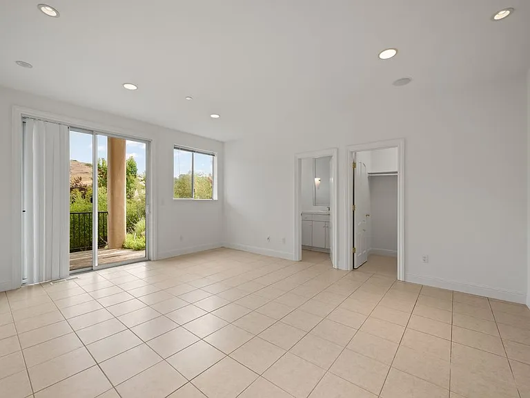 10 Warrens Way — Photo 33