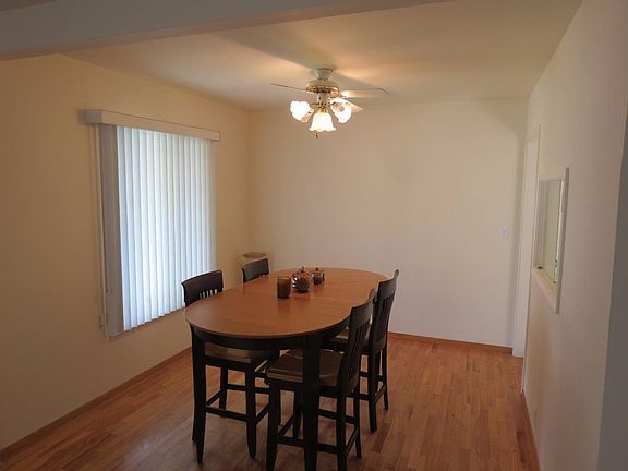 4th image of 927 Bard St