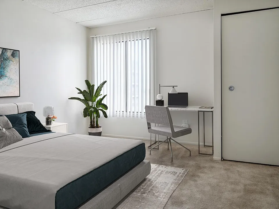 Lincoln Tower Apartments