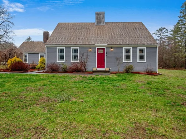 69 Highland St, Middleboro, MA 02346