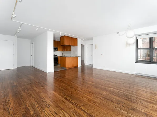 264 East Broadway C405 image 2 of 21