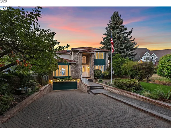9101 NE Cliff St, Portland, OR 97220