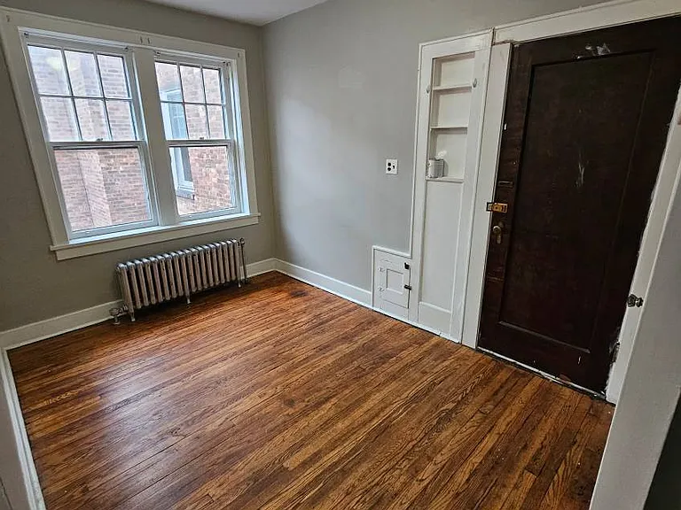 385 Morris St — Photo 4