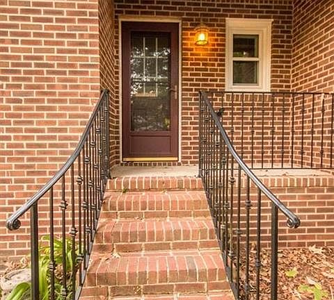 2nd image of 4 Jefferson Ct