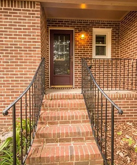 4 Jefferson Ct — Photo 2