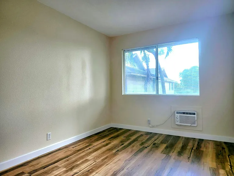91-210 Mikiala Pl — Photo 31