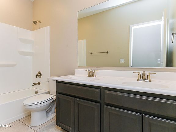 5th image of 40454 W HENSLEY Way