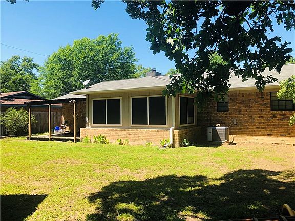4th image of 585 Sherwood Ln