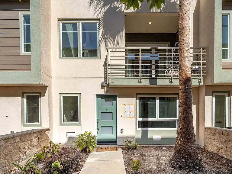 769 Doheny Way — Photo 47