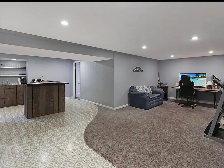 10267 Cedarwood Dr — Photo 13