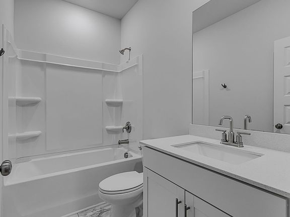 5th image of 810 Nightingale Ave Lot 1419