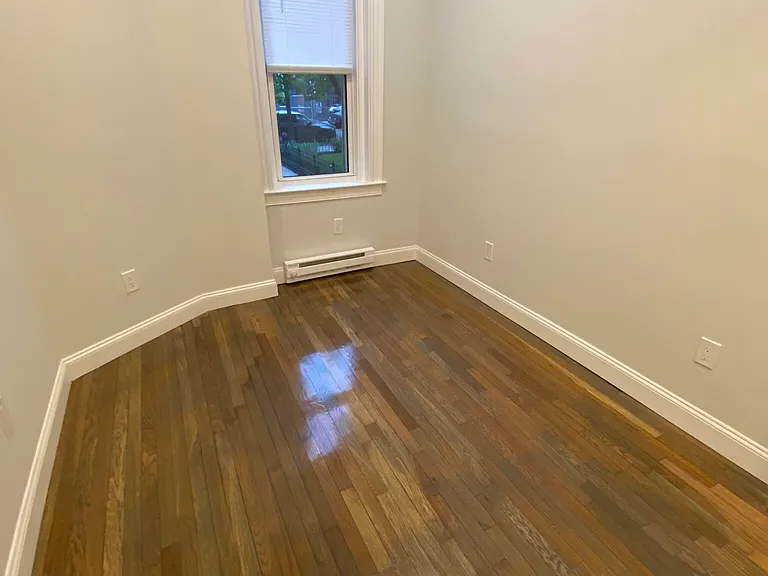 102 Queensberry St #2 — Photo 9