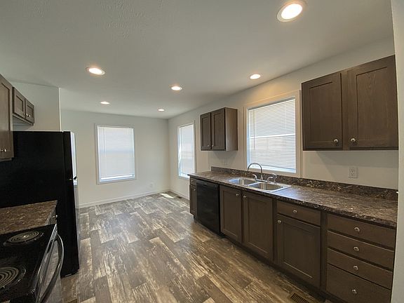4th image of 225 Pebble Creek Dr #214