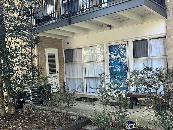 5th image of 4911 Americana Dr APT 101