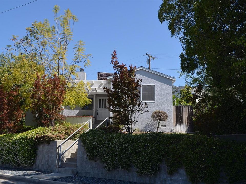 1st image of 2751 Mary St
